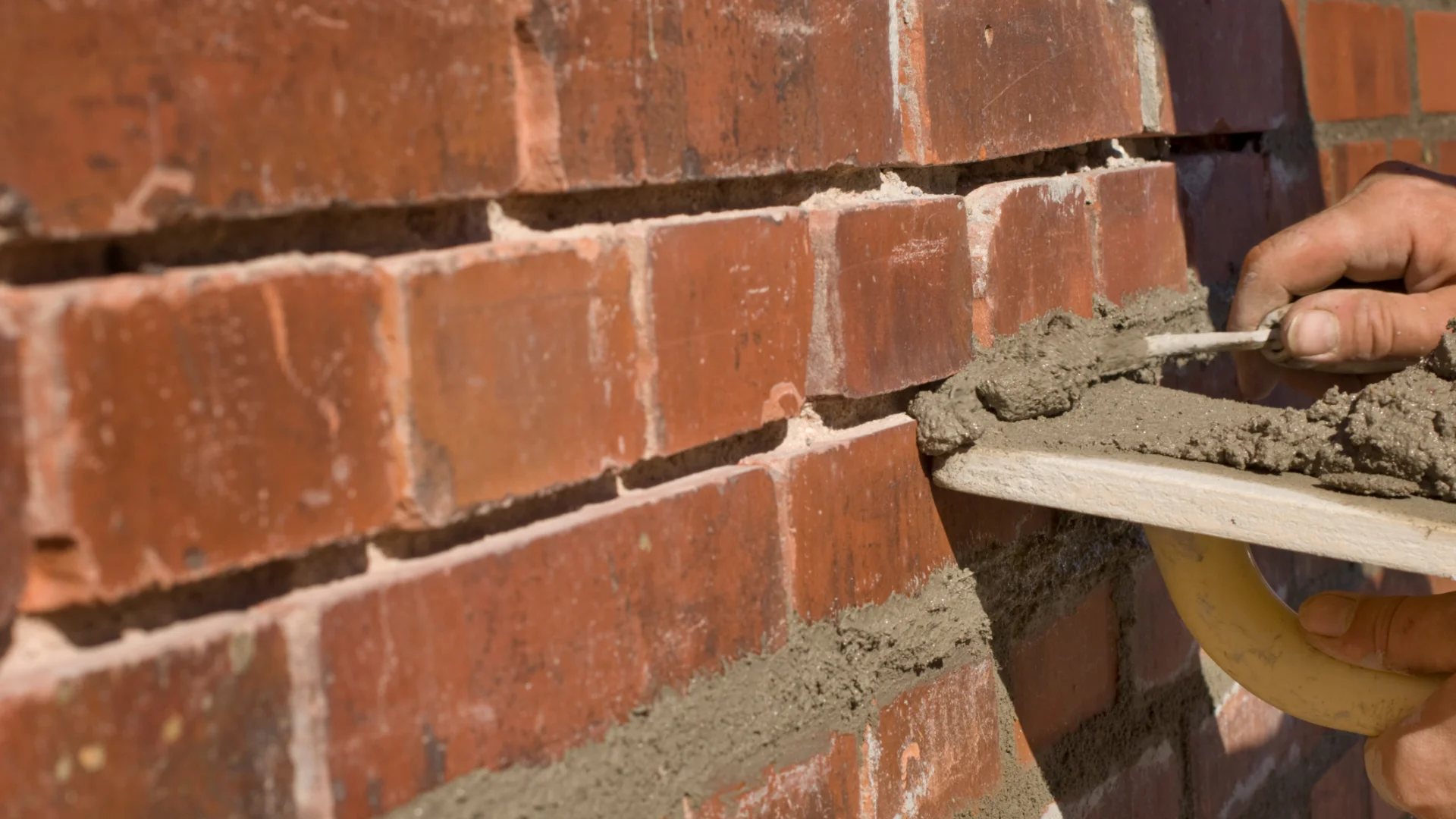 Tuckpointing vs Repointing